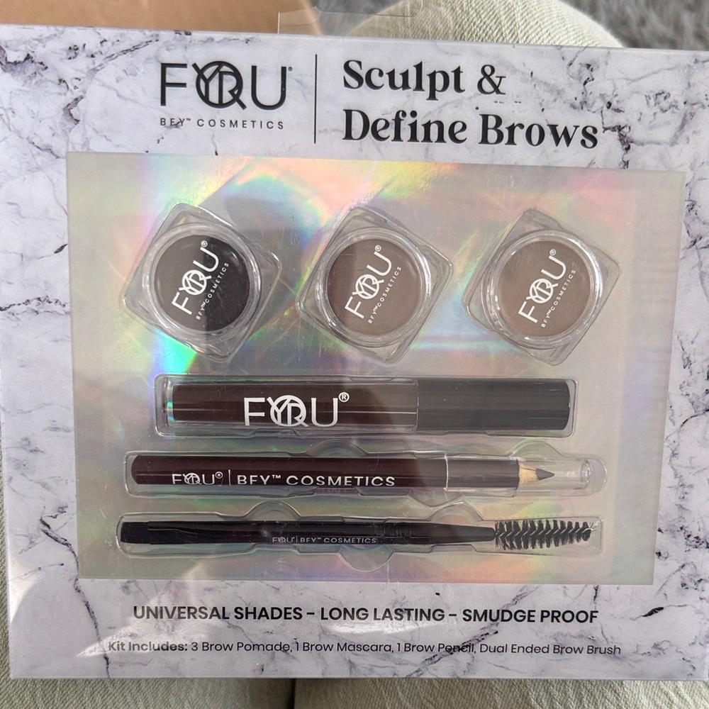 Brow Sculpting Kit - Universal Brown Shades